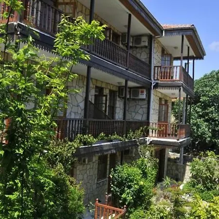 Ξενοδοχείο Ilhan 2*
