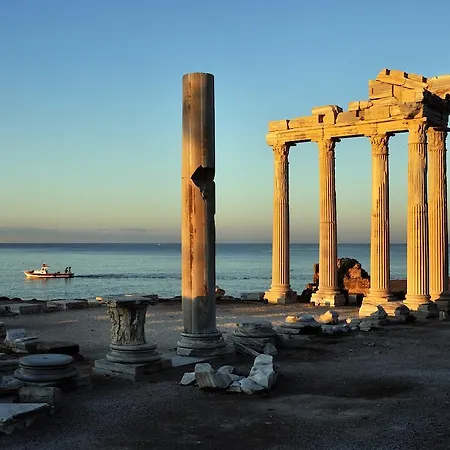 Ilhan Σιντέ